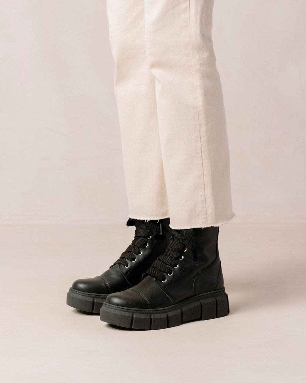 Bottes Alohas Can Can pour Black Femme | DPA-13489103