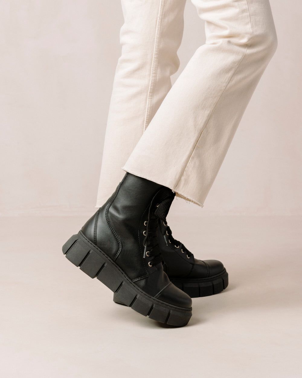 Bottes Alohas Can Can pour Black Femme | DPA-13489103