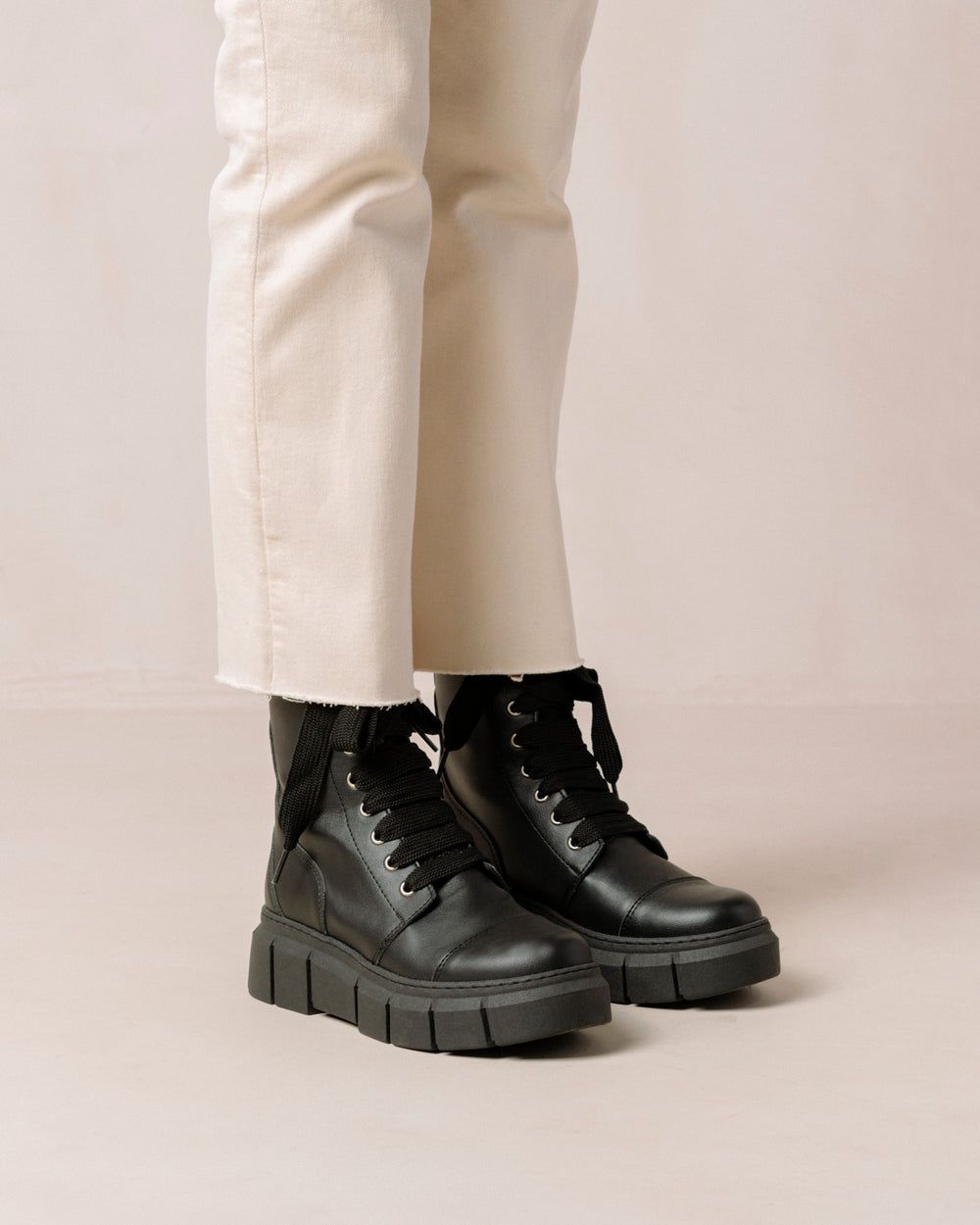 Bottes Alohas Can Can pour Black Femme | DPA-13489103