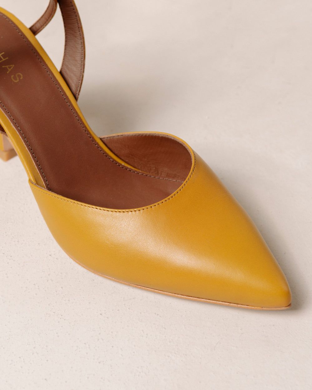 Chaussures Alohas Cinderella pour Marigold Yellow Femme | LPN-94093650