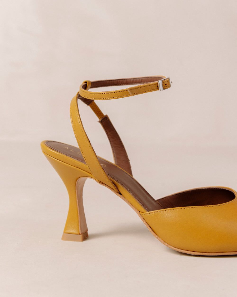 Chaussures Alohas Cinderella pour Marigold Yellow Femme | LPN-94093650