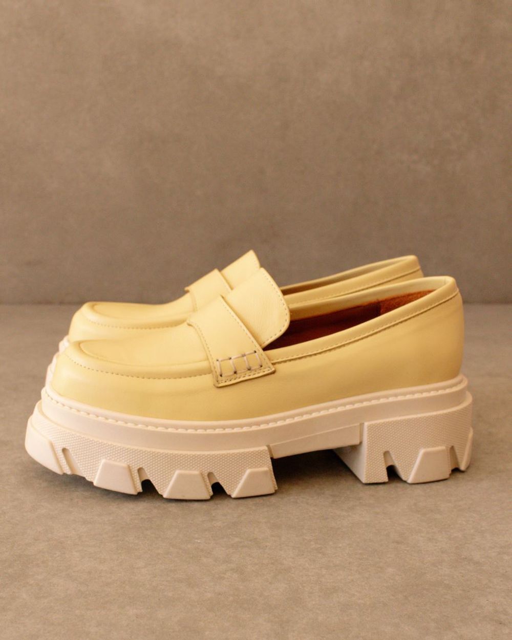 Loafers Alohas Trailblazer pour Mellow Yellow Femme | KVT-27796387