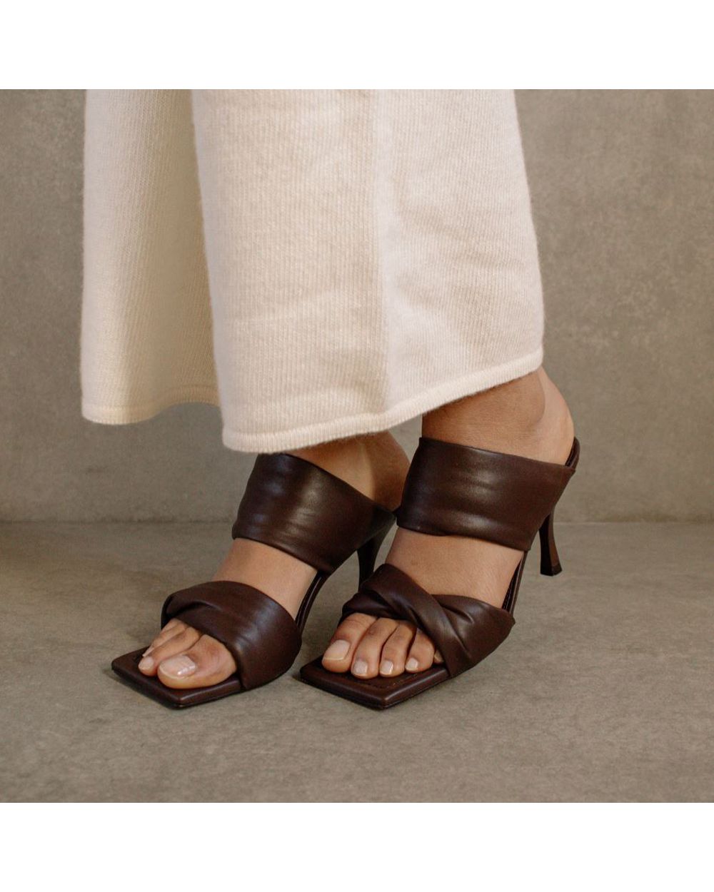 Mules Alohas Twist Strap pour Coffee Brown Femme | NSV-53516818