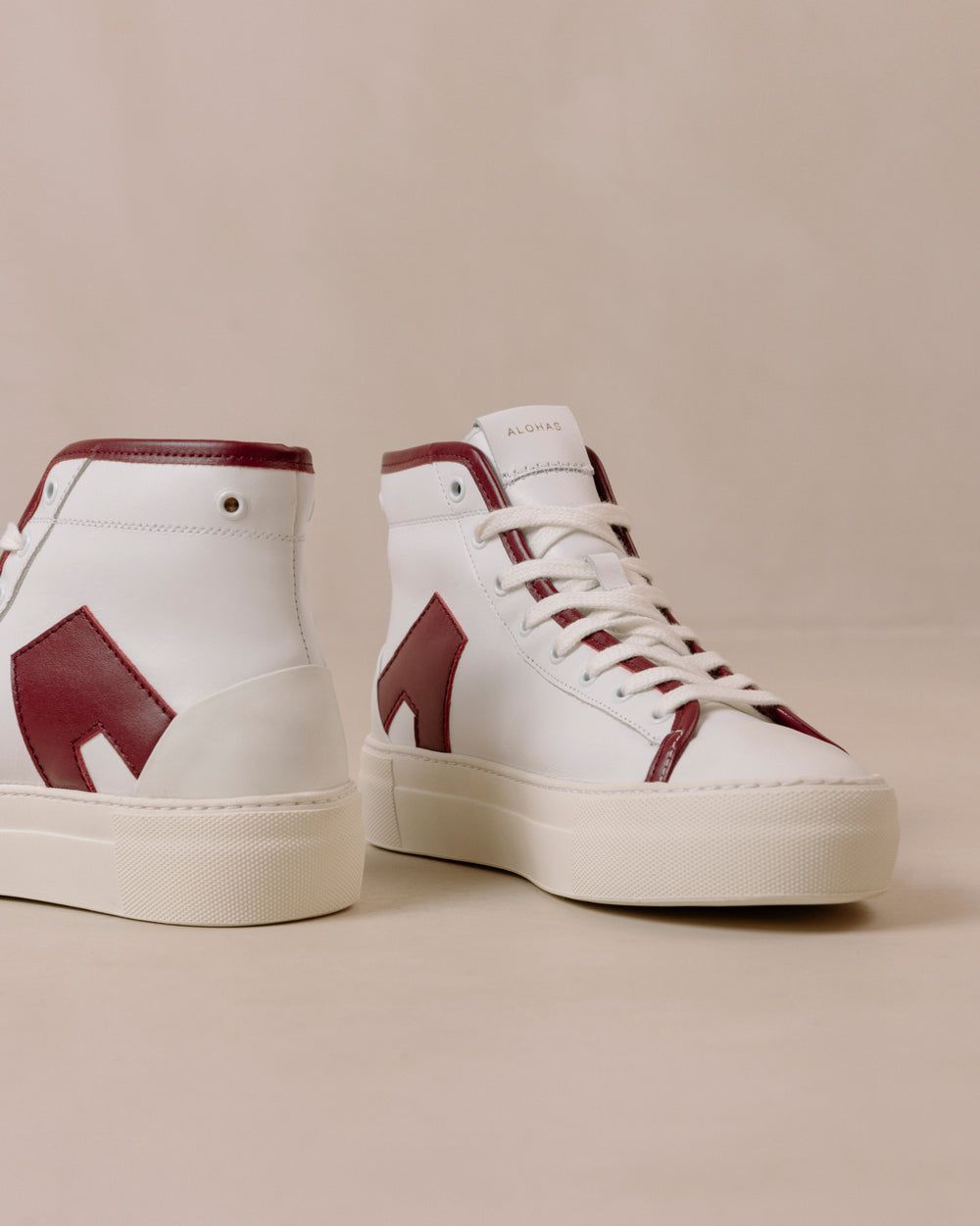 Sneakers Alohas TB35 pour Bright White Dark Burgundy Femme | LTX-94781390