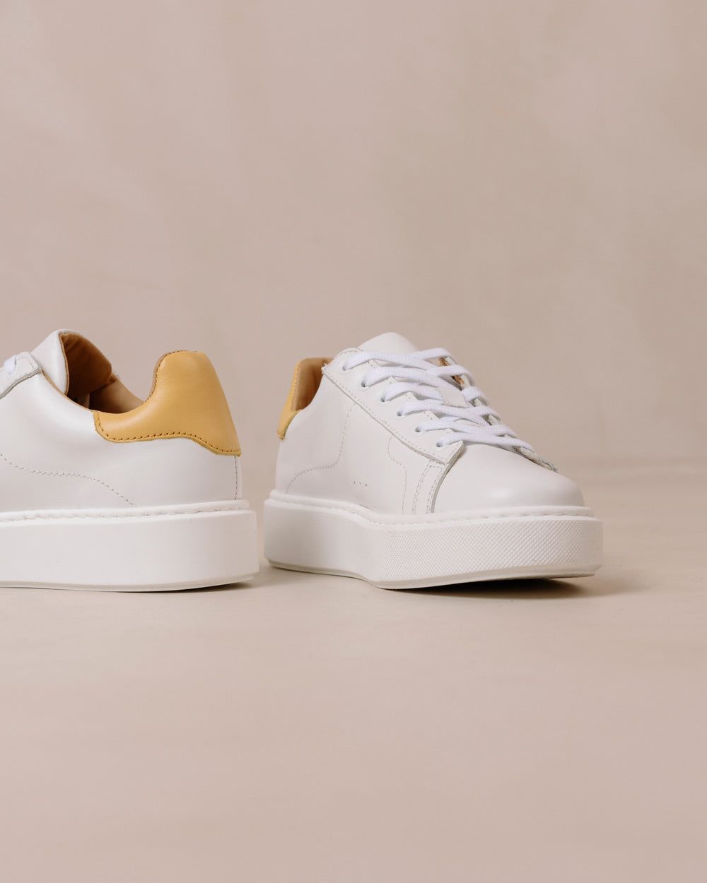 Sneakers Alohas TB65 pour Bright White Mellow Yellow Femme | UWJ-33134994